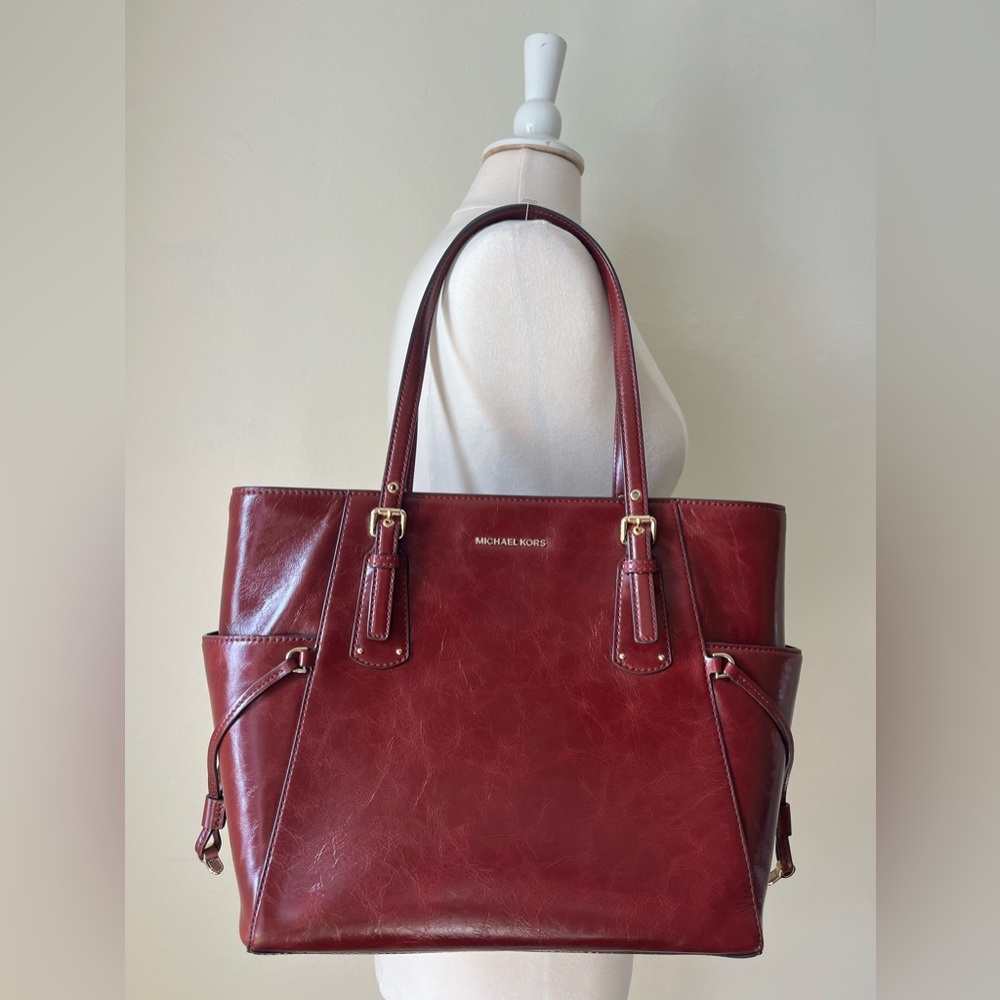 New 💖 Michael Kors Dark Berry Tote 🩷